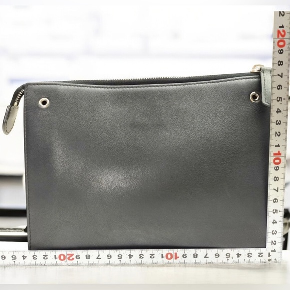 FENDI Vitello Dolce Studded 2 Jours Clutch 😍🔥 - Picture 4 of 12